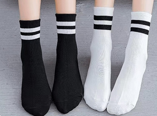 5er Set Socken weiß / schwarz